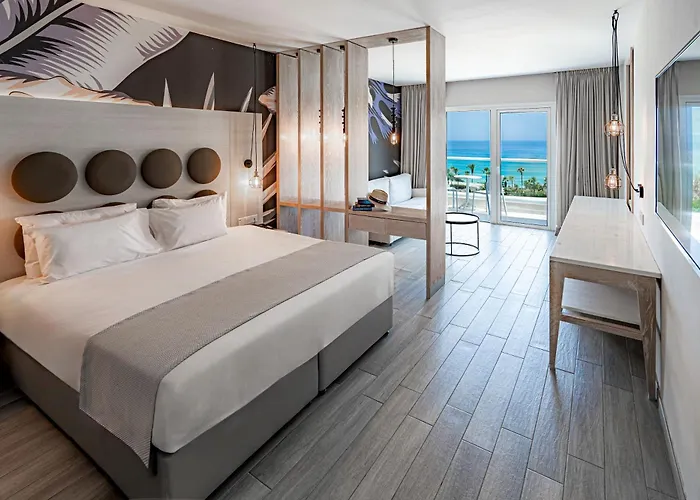 Vangelis Hotel & Suites